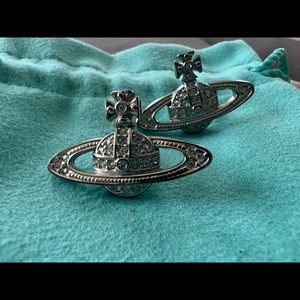 The Mini bas relief earrings